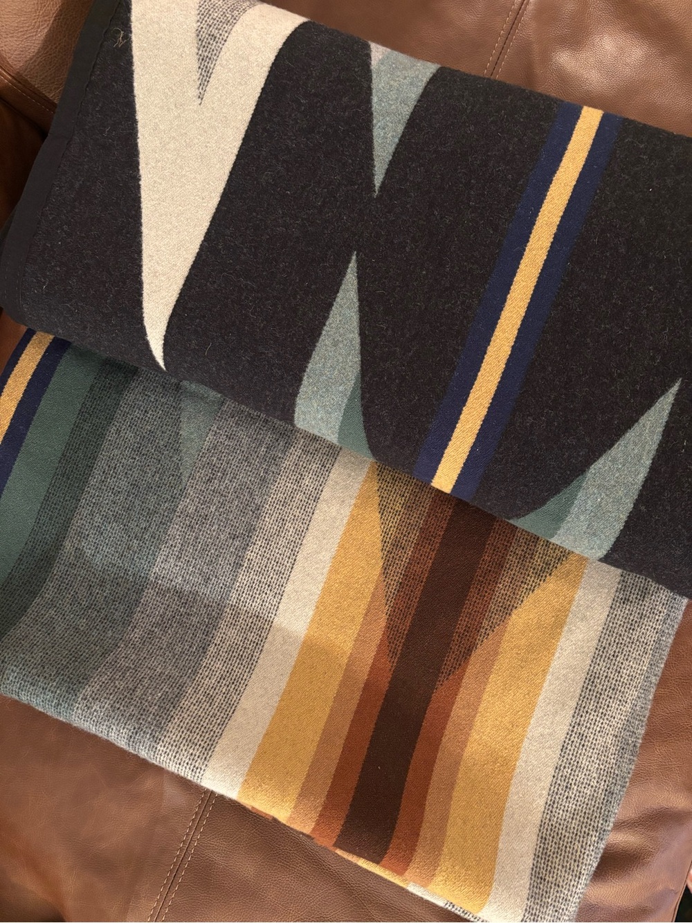 Pendleton King size Wyeth trail blanket in color Oxford